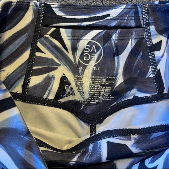Sage Collective NWT Sports Bra and Leggings Set Sage Leaf Print Size S - Picture 7 of 13
